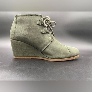 TOMS - Kala Wedge Suede Bootie - Dusty Olive - Women’s Size 8.5